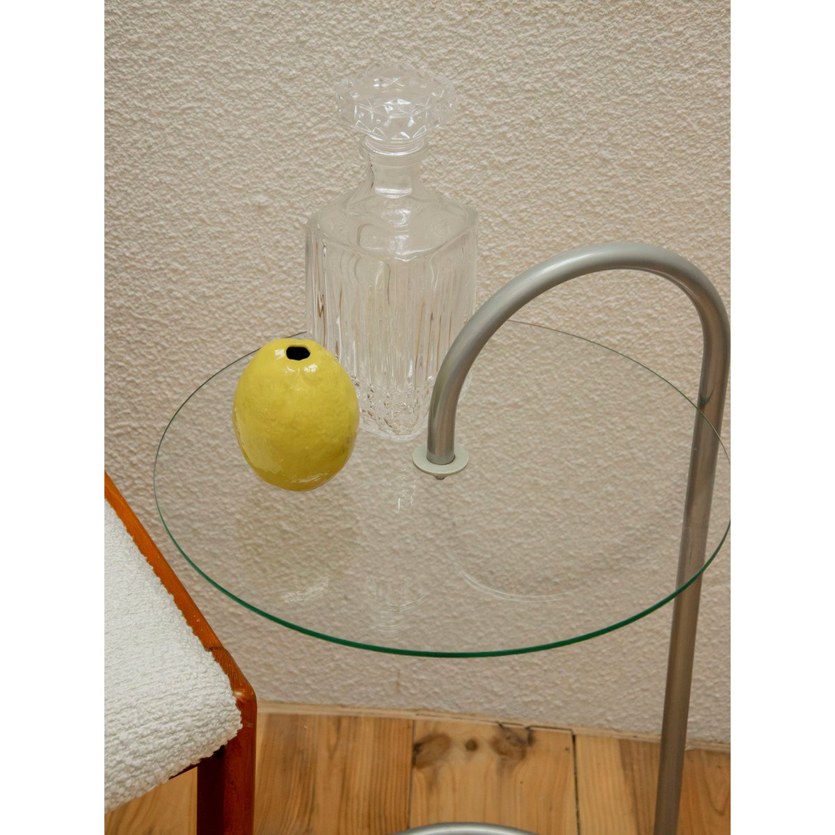 Table d'appoint aux lignes courbes Hanna N°1611 - Bon état transparent, DEBONGOUT