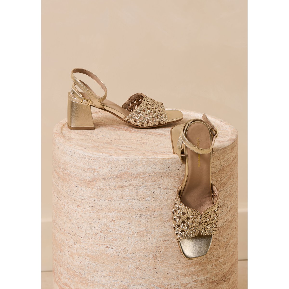 Escarpins en cuir tressé dore, LA FEE MARABOUTEE