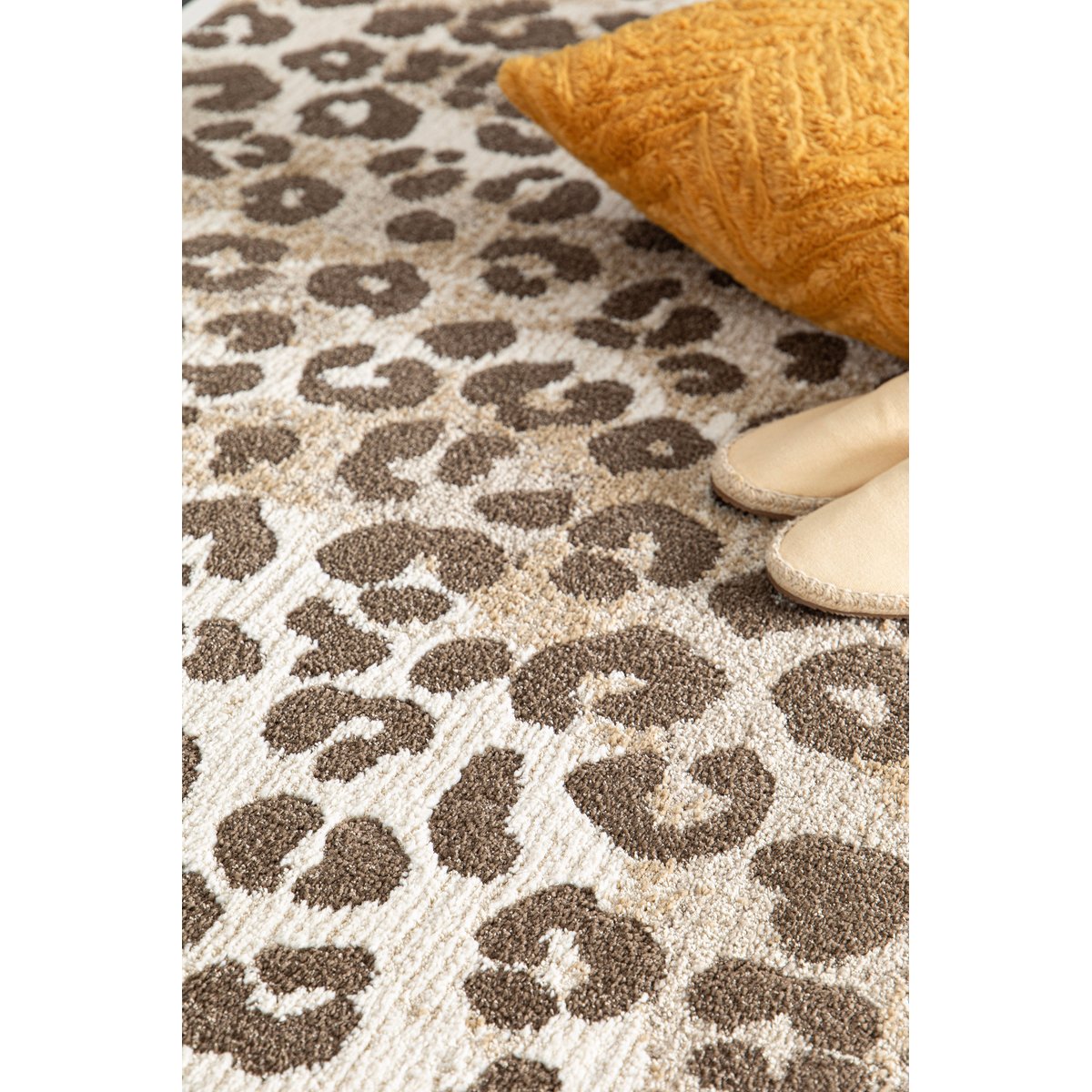 Tapis doux au design léopard KAROO beige sable, AFK LIVING