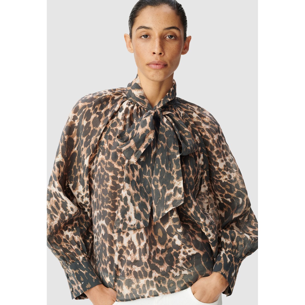 Blouse col lavallière motif léopard marron, IKKS