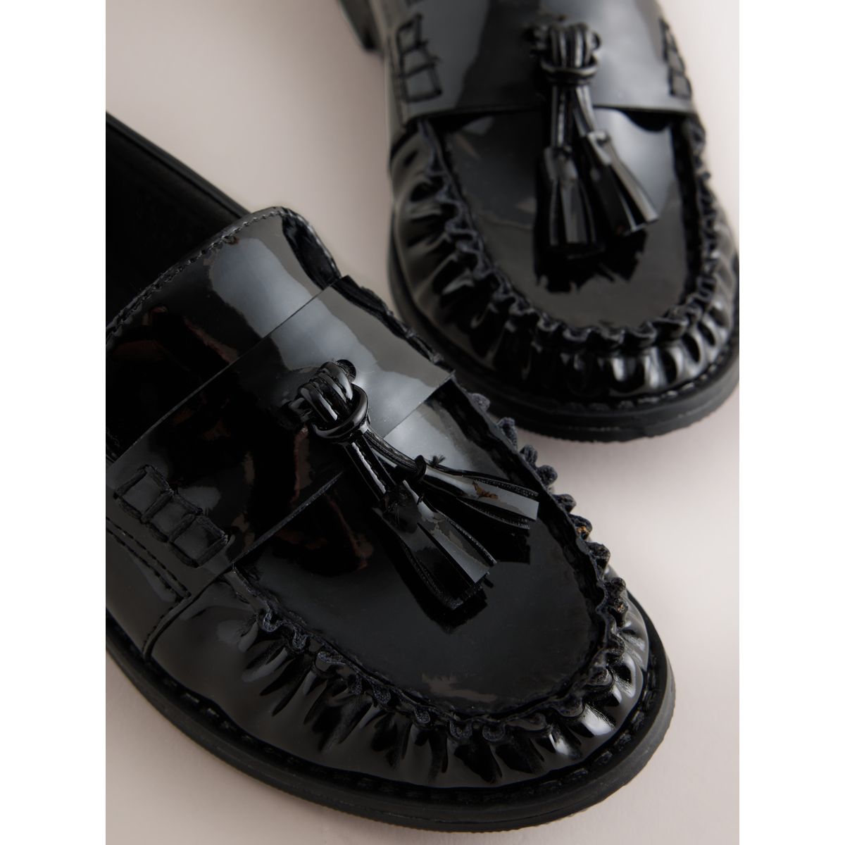 Mocassins d’école ruchés noir, NEXT
