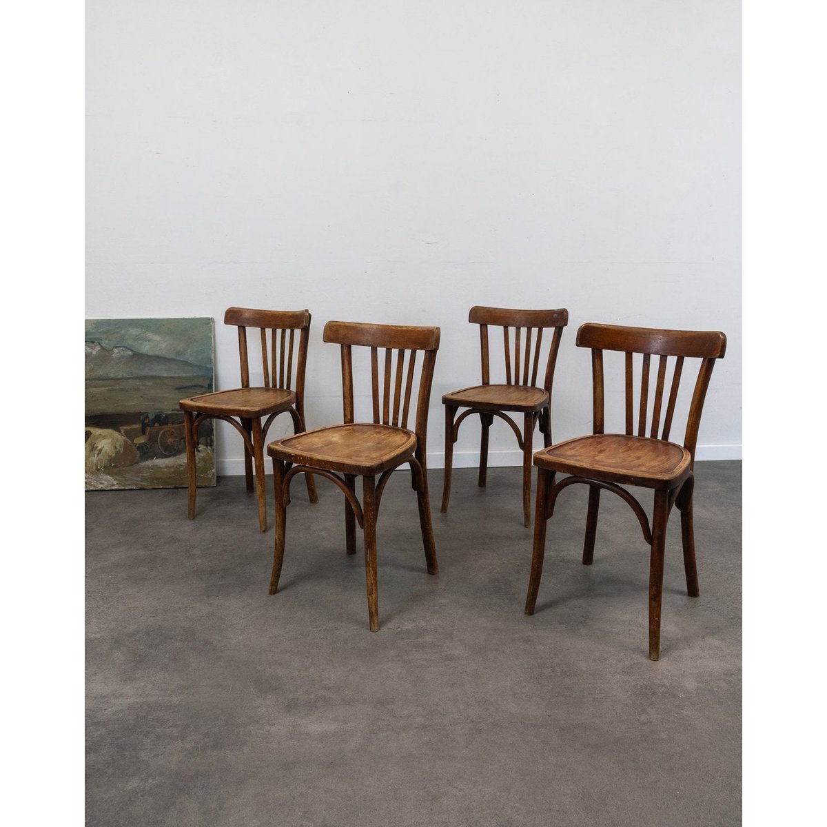 Lot de 4 chaises en bois Luterma Claude N°1365 - Bon état bois foncé, DEBONGOUT