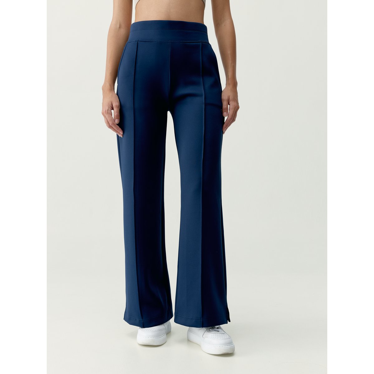 Pantalon de sport femme Thashi Jambe large avec poches bleu marin, BORN