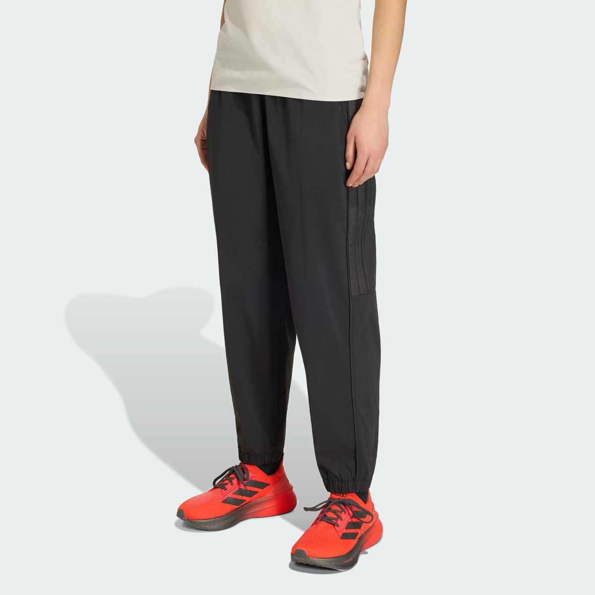 Pantalon Ingénieurs Et Équipe Marketing Audi Revolut F1 Team Pantalon Ingénieurs Et Équipe Marketing Audi Revolut F1 Team black, adidas Performance