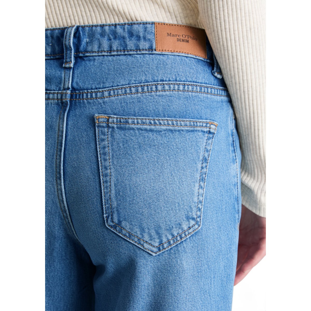 Jeans modèle Grethe loose flared en mélange de lyocell sans stretch bleu clair, MARC O’POLO DENIM
