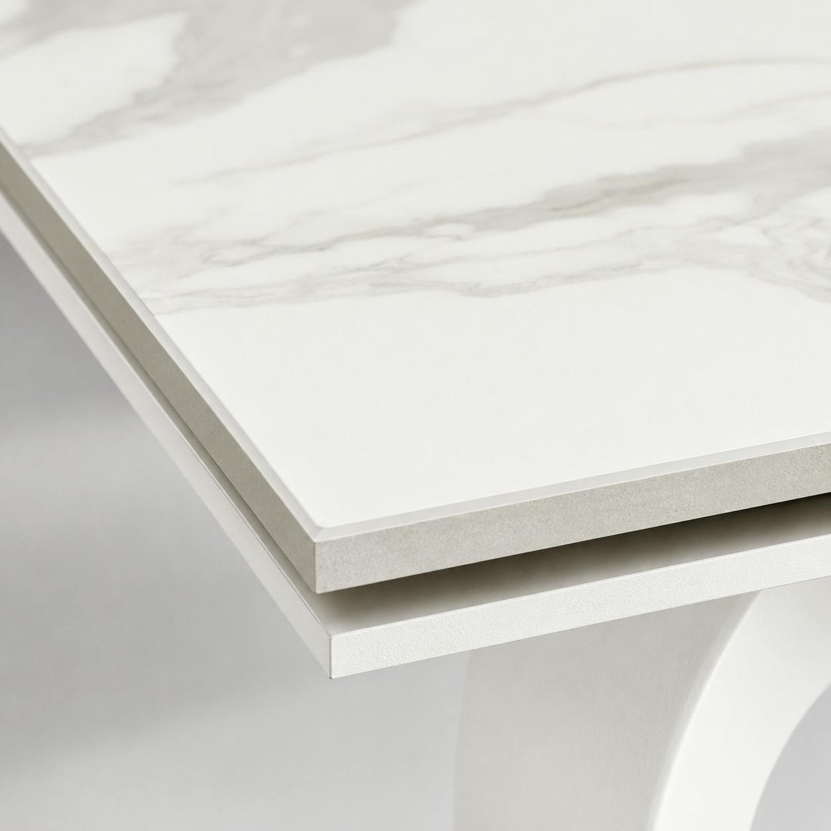 Table extensible en céramique 6/8 places LORA marbre blanc, PIER IMPORT