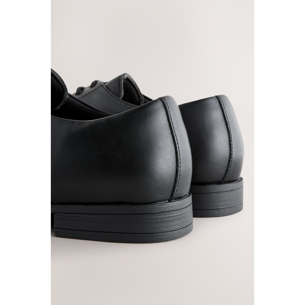 Chaussures derby fines à bout carré noir, NEXT
