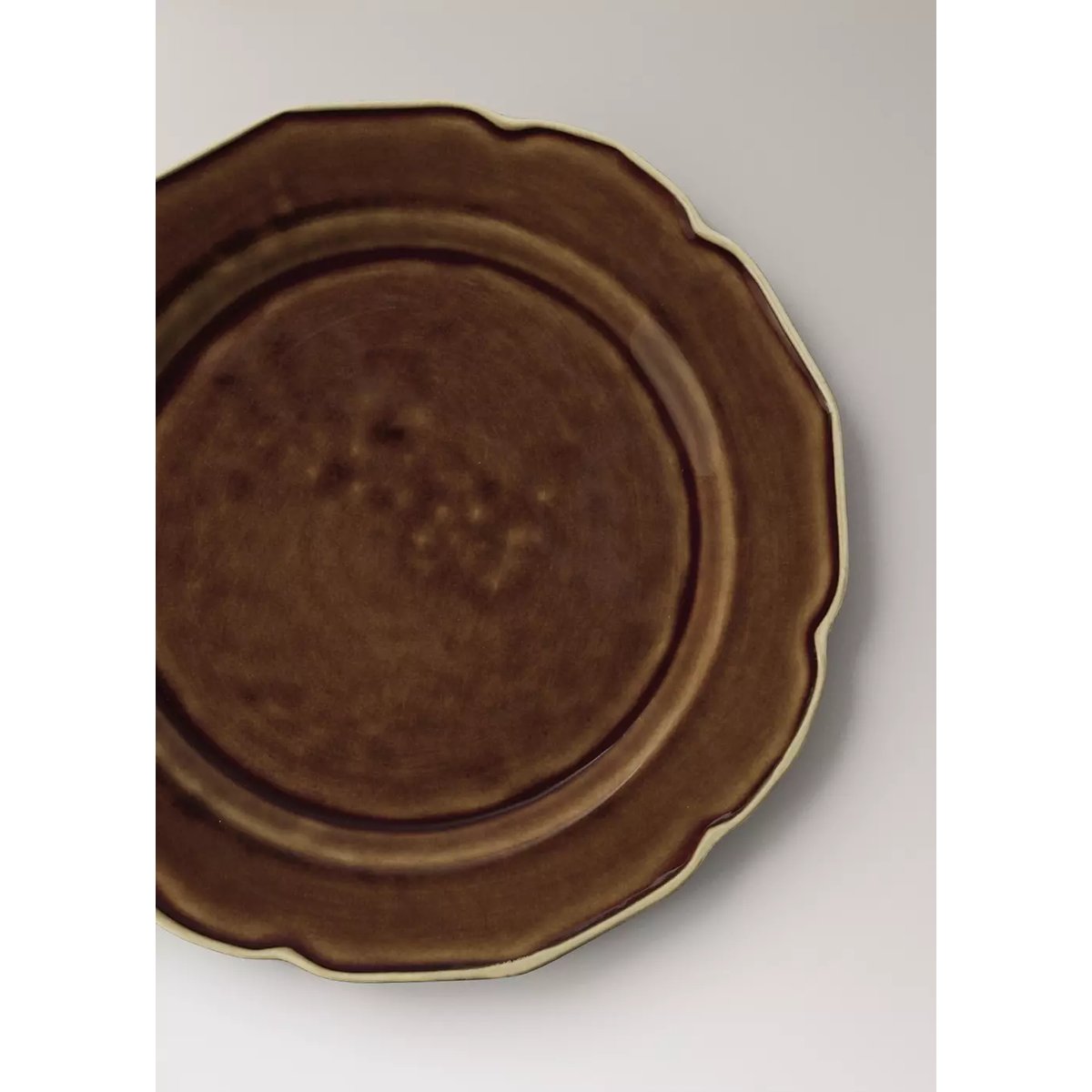 Assiette creuse grès ondulé marron moyen, MANGO HOME