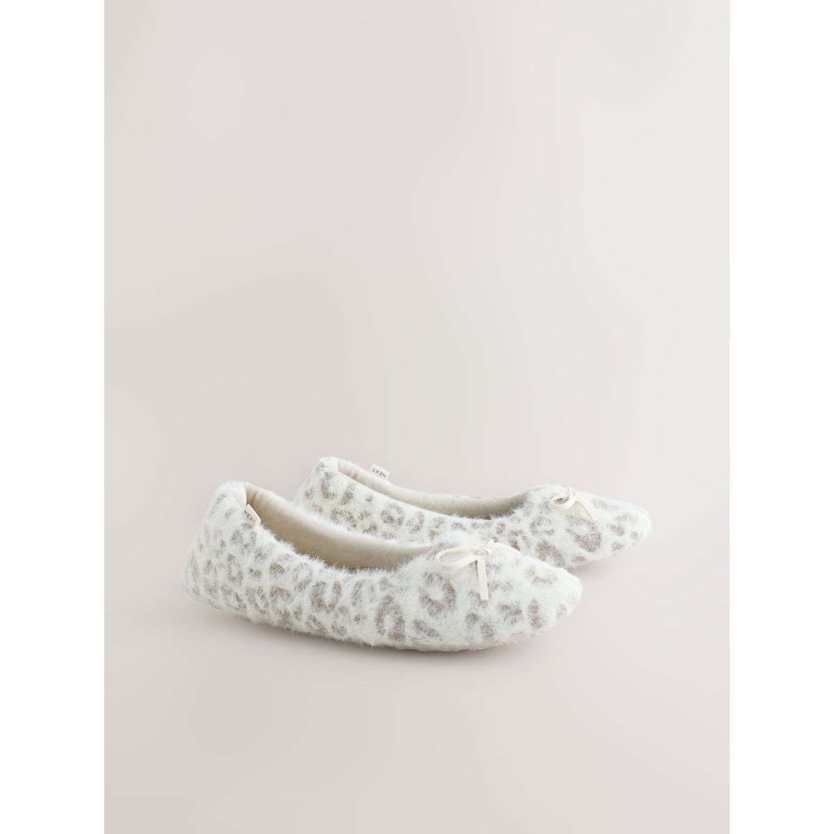 Chaussons ballerines à imprimé animal écru, NEXT