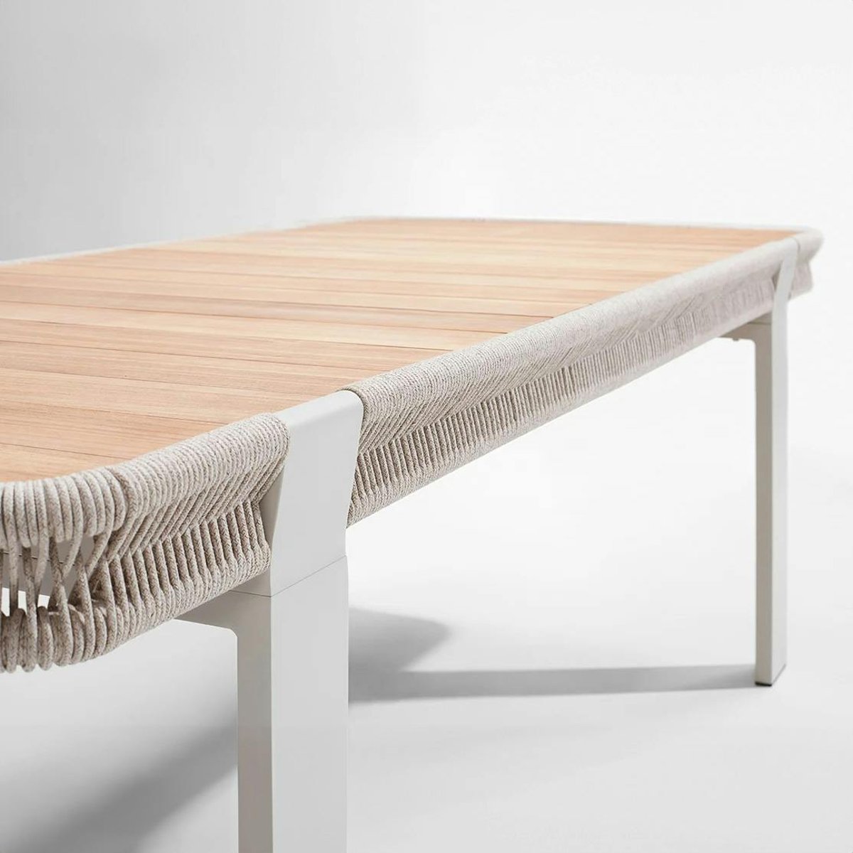 Salon de jardin 5 places, canapé d'angle + table basse BORROMEO beige, PIER IMPORT