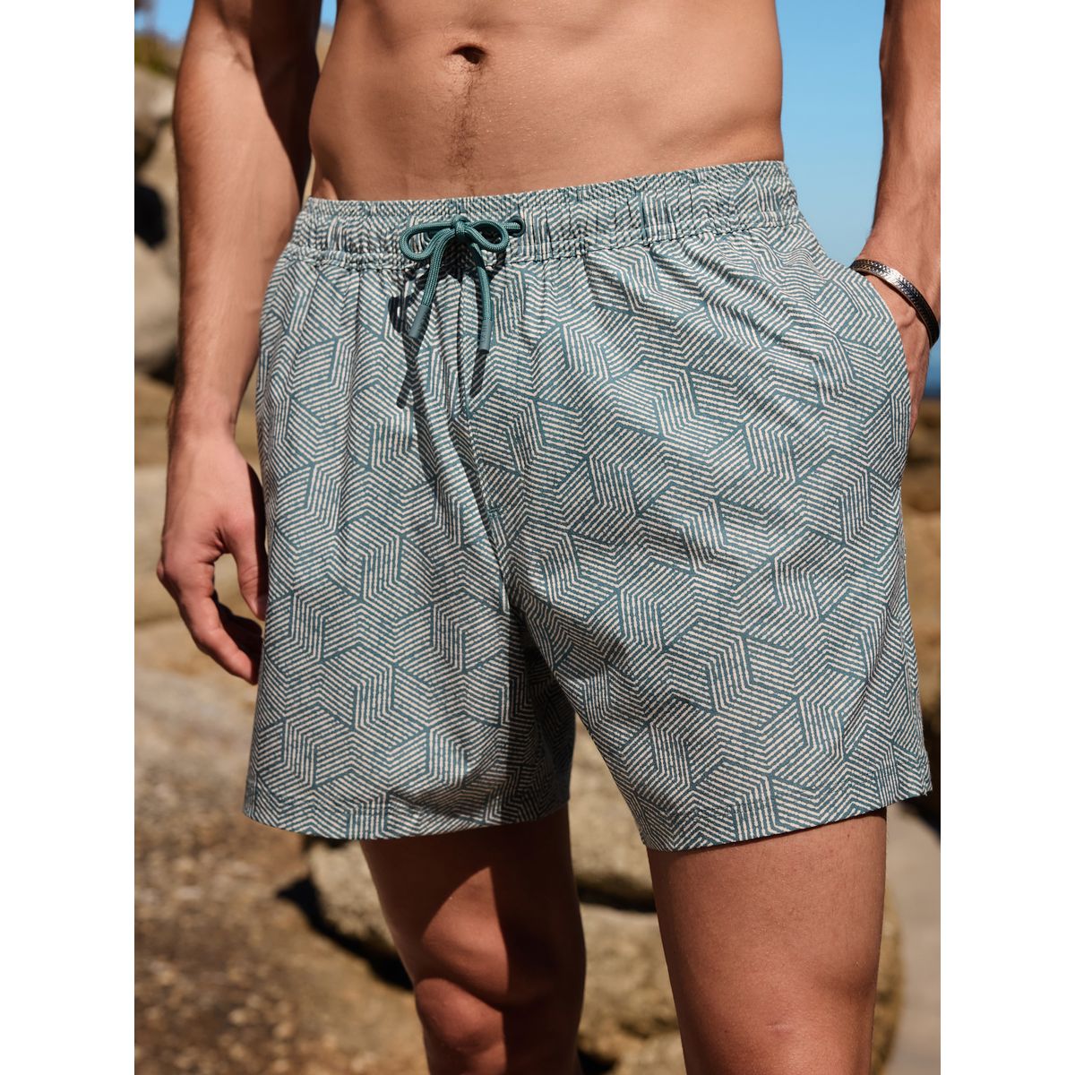 Short de bain géométrique avec lin 5 pouces bleu sarcelle/ écru, NEXT
