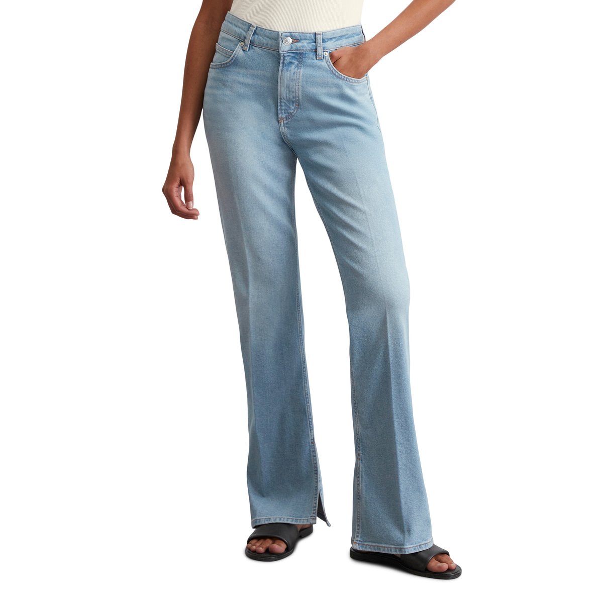 Jeans modèle Kiruna flared en coton organique mélangé stretch bleu clair, MARC O'POLO