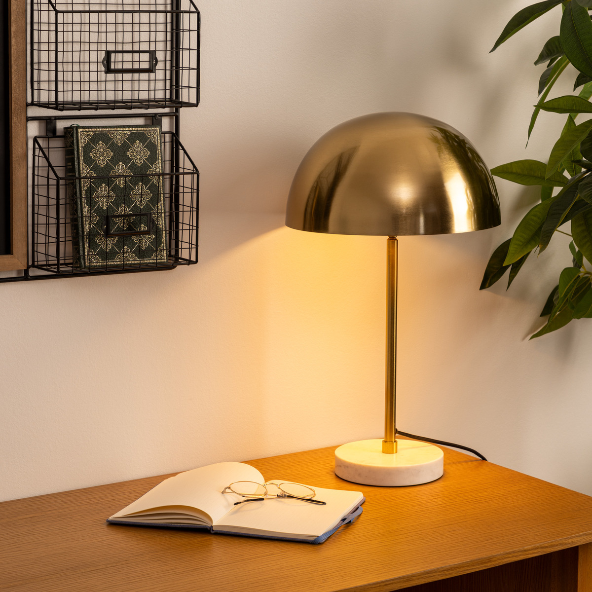Lampe en marbre et métal doré LILIO doré, ATMOSPHERA