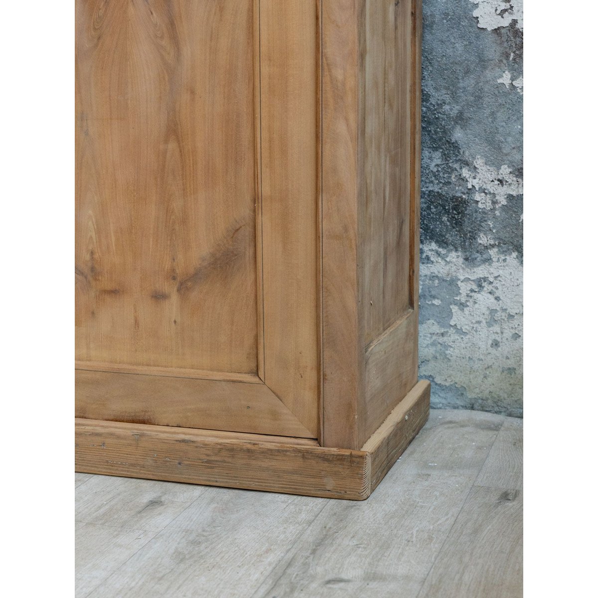 Buffet haut en bois Gilbert N°1915 - Bon état bois clair, DEBONGOUT