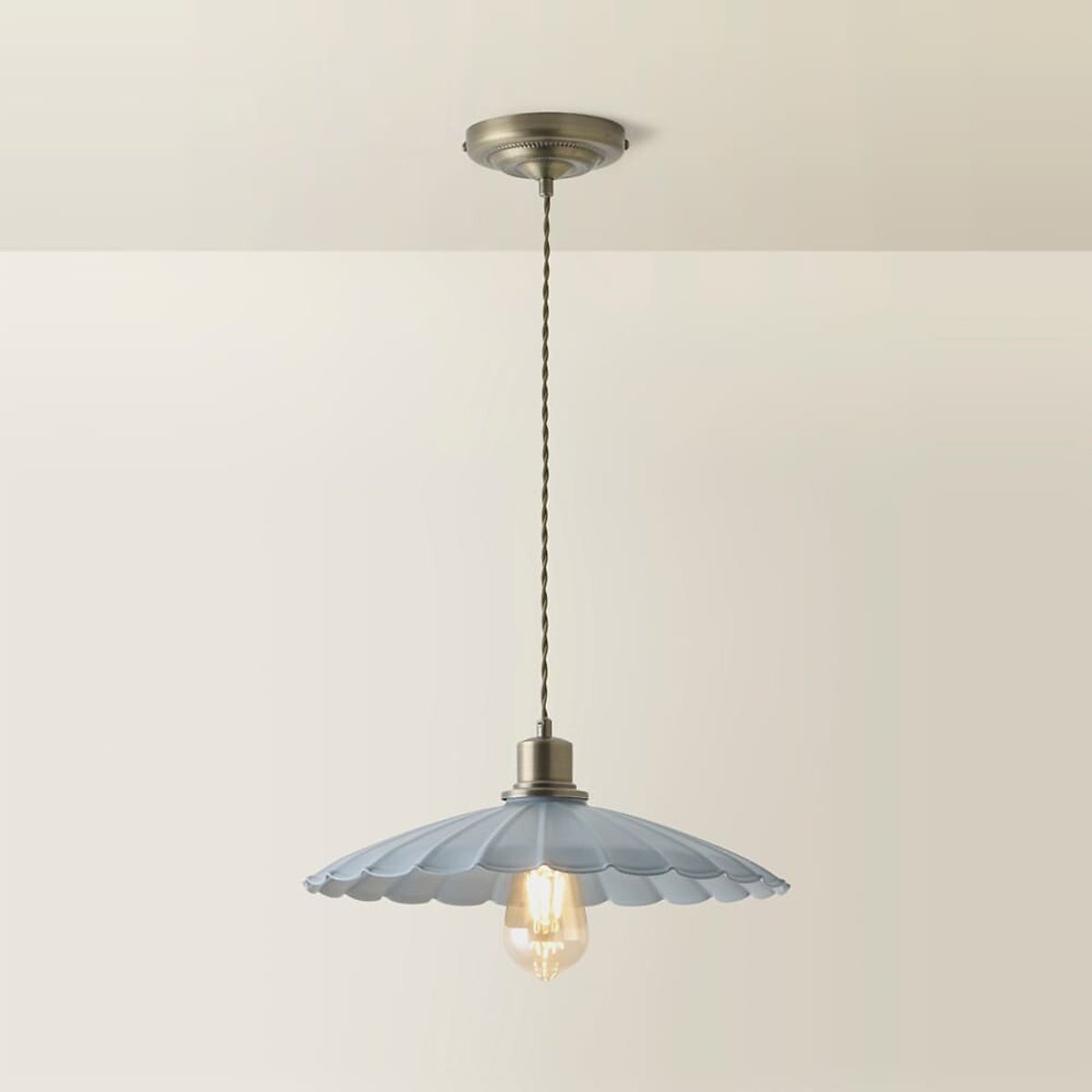 Horton Scallop Pendant Light blue, SO'HOME