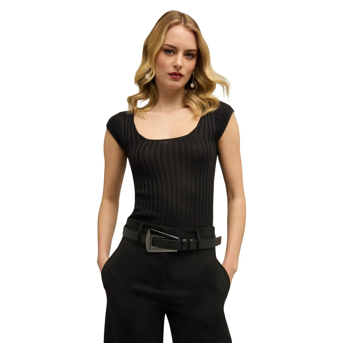Pull slim côtelé rose, MOTIVI
