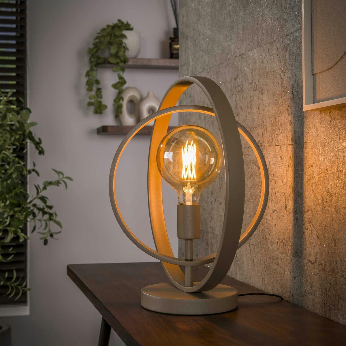 Lampe à poser industrielle anneaux croisés TRIBECA beige, PIER IMPORT