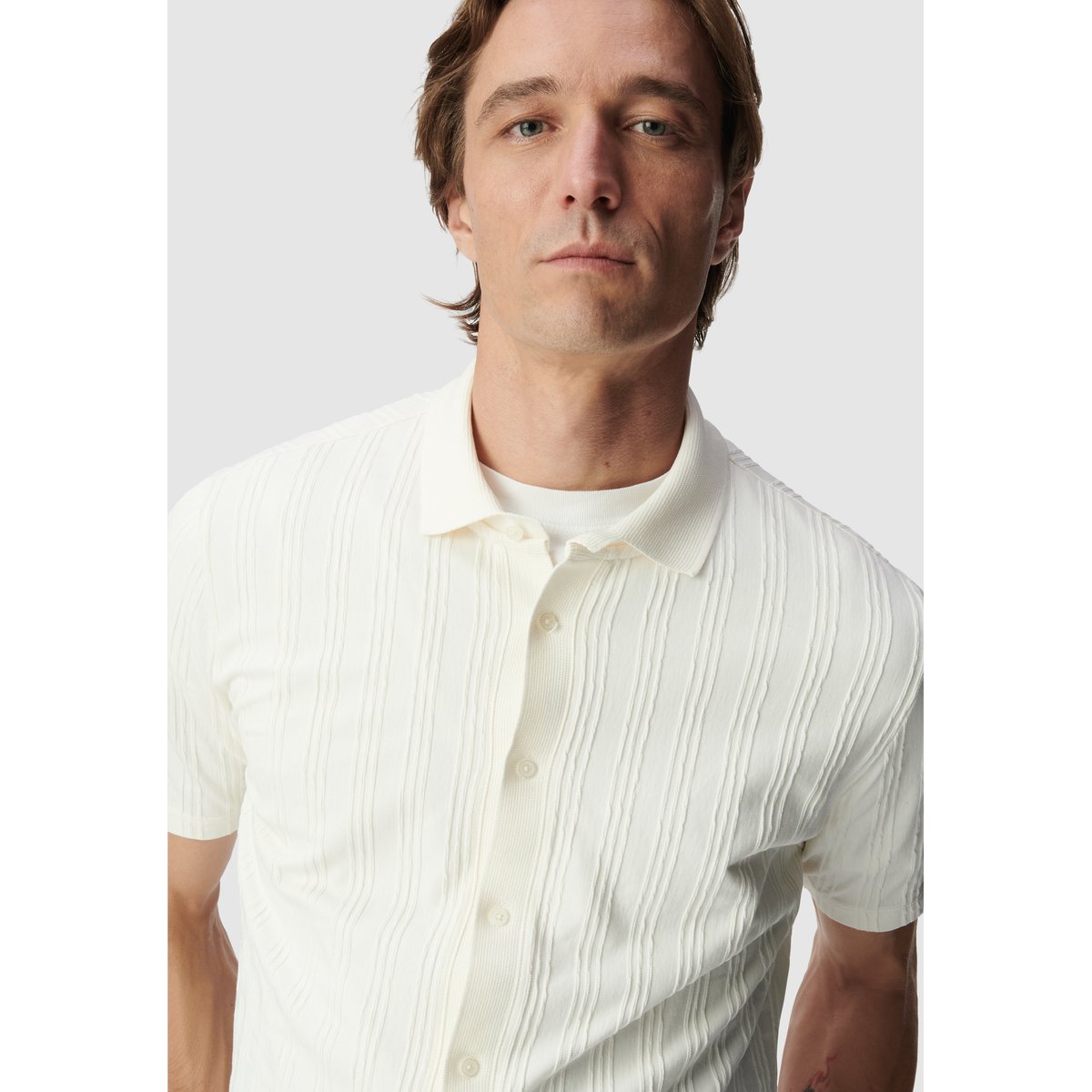 Chemise slim en maille jeux de rayures blanc cassé, IKKS