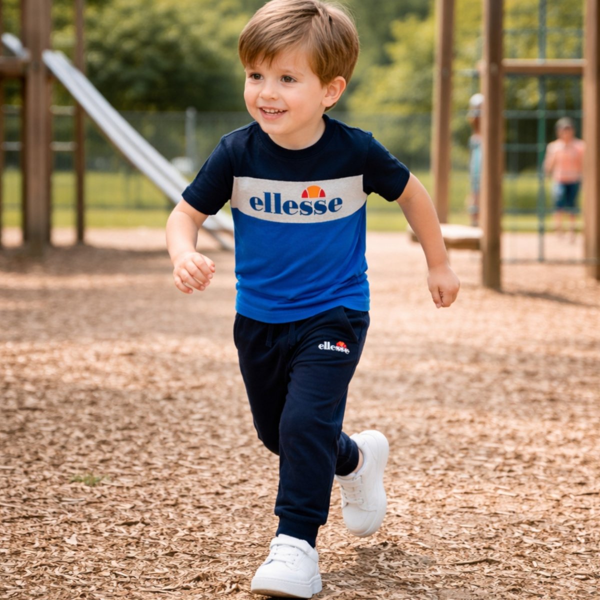 Lot de 2 t-shirts manches courtes et pantalon de jogging BLOCK PARTY bleu marine, ELLESSE