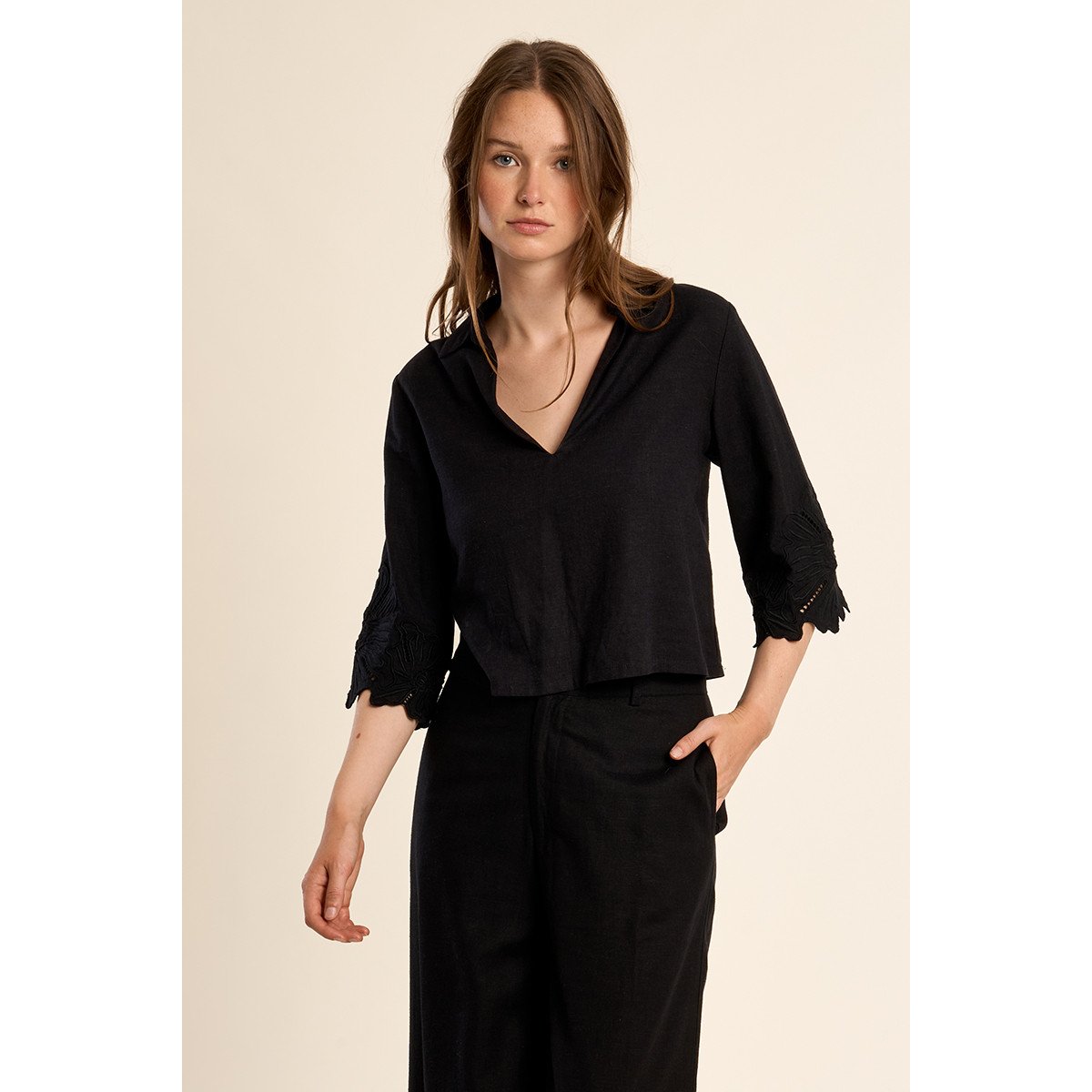 Chemisier crop, en coton noir, MOLLY BRACKEN