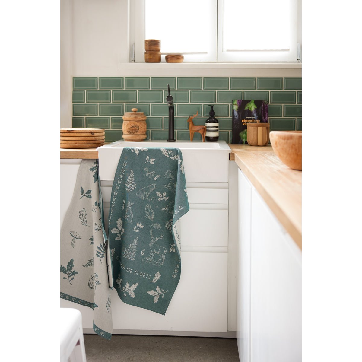 Torchon jacquard en coton CONTE DE FORÊT vert bleu, COUCKE
