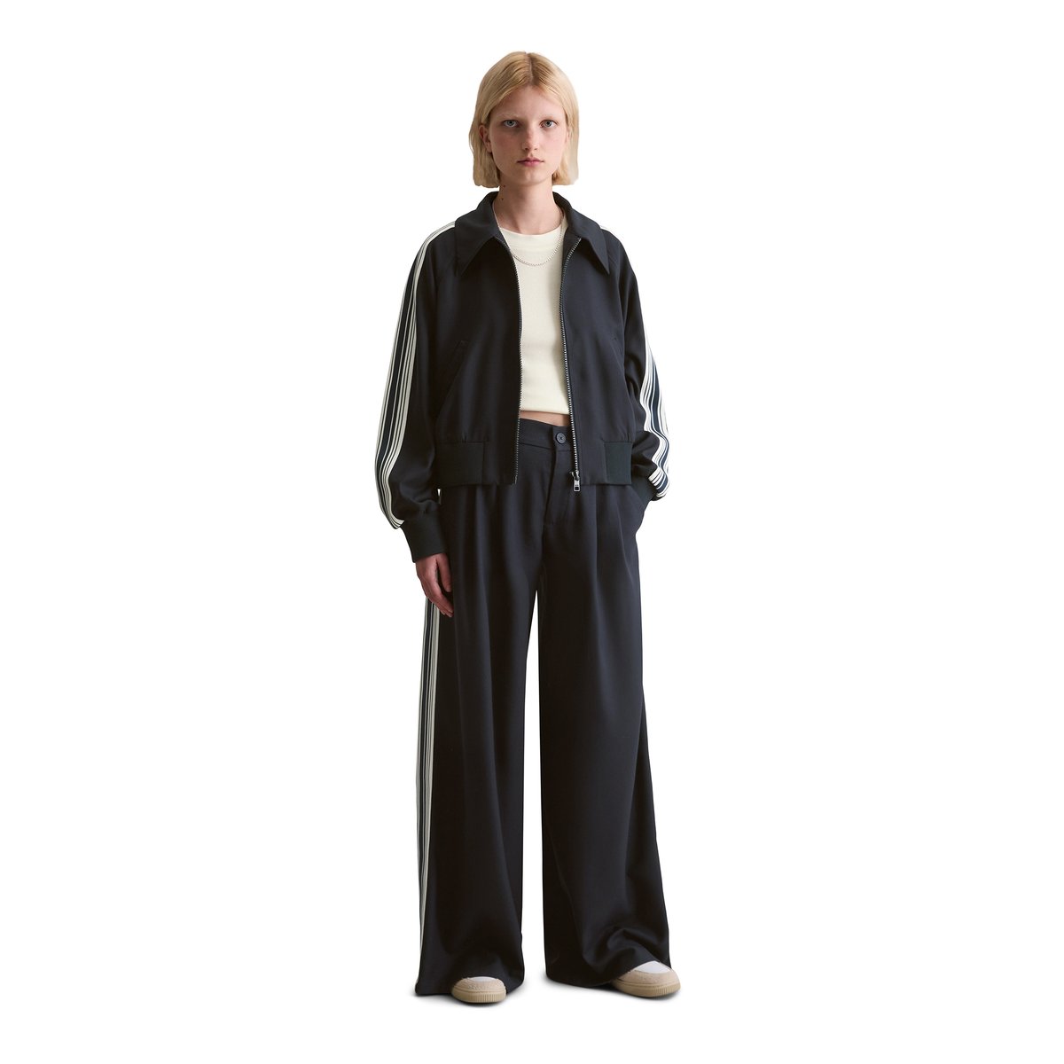 Blouson en sergé relaxed cropped avec LENZING™ ECOVERO™ bleu foncé, MARC O’POLO DENIM
