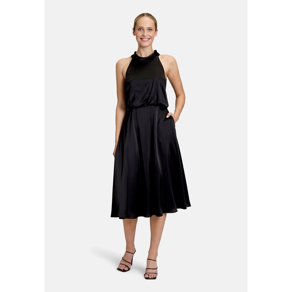 Robe de cocktail à col droit noir, VERA MONT