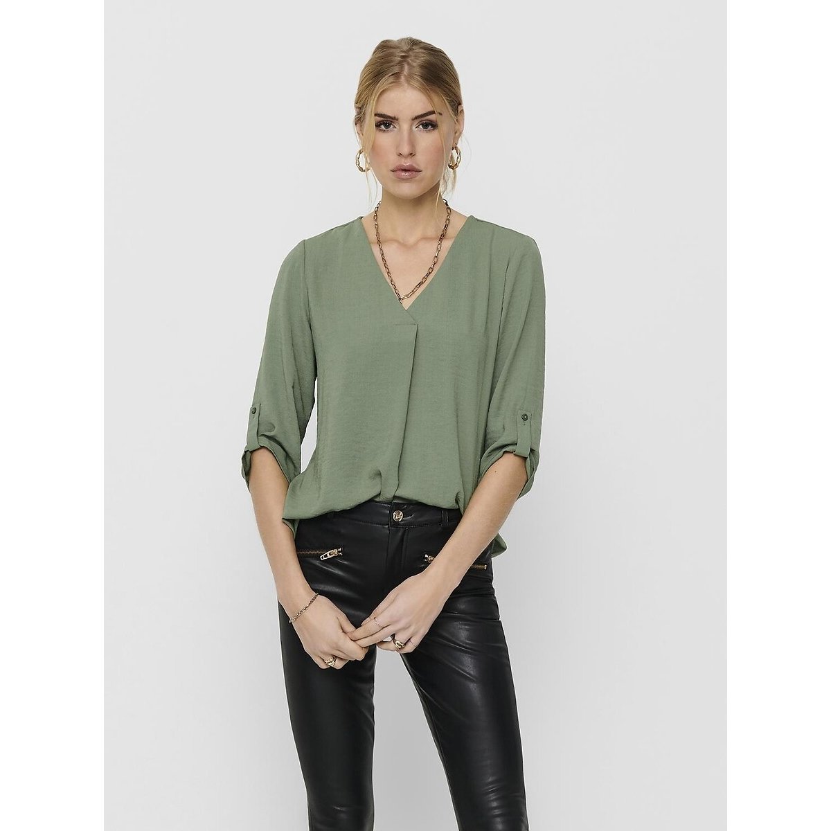 Blusa com mangas 3/4, decote em V verde, JDY