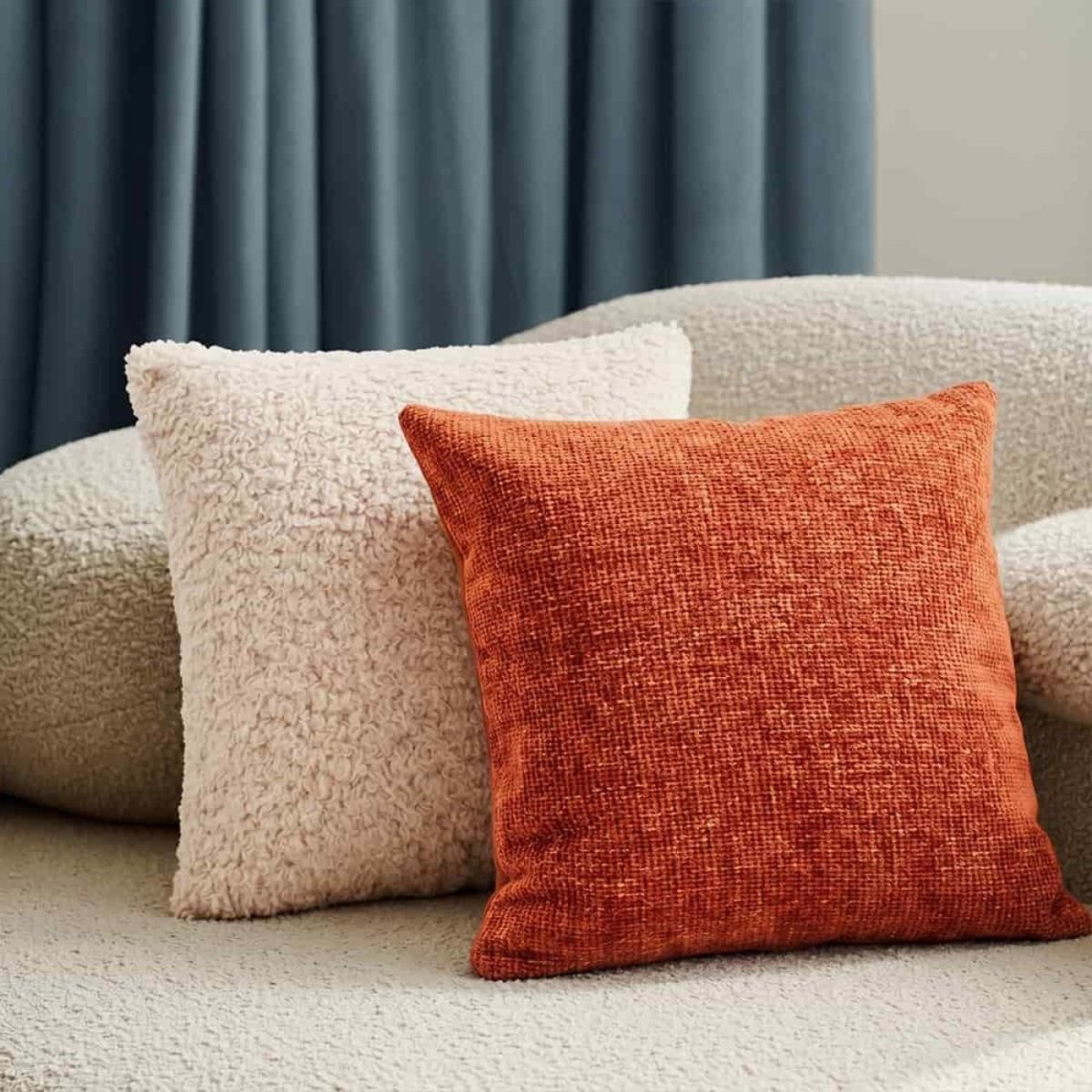 Coussin bouclette 40x40cm marron, ORNAMI