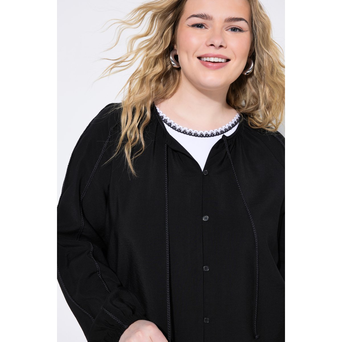 Blouse détails tressés, coupe évasée noir, STUDIO UNTOLD
