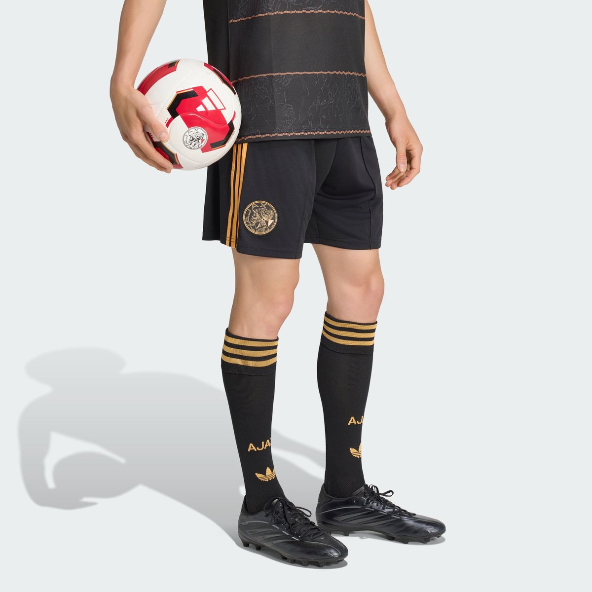 Short Extérieur Ajax Amsterdam 26/27 Short Extérieur Ajax Amsterdam 26/27 black / hazy orange, adidas Performance