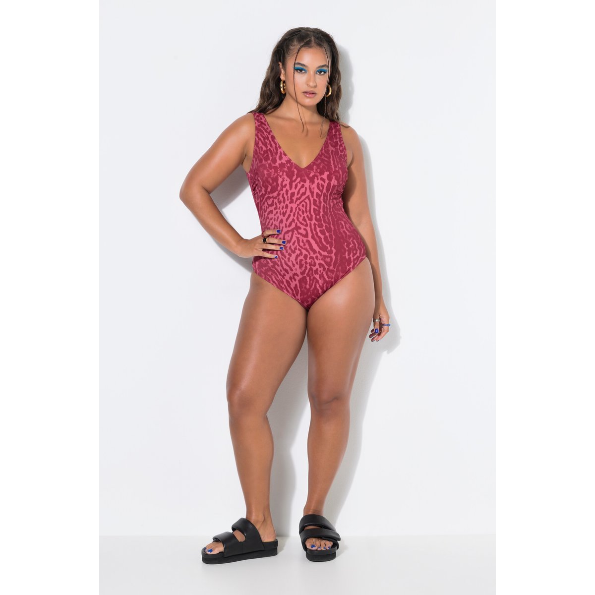 Maillot de bain à bonnets souples, sculptant rouge vin, STUDIO UNTOLD