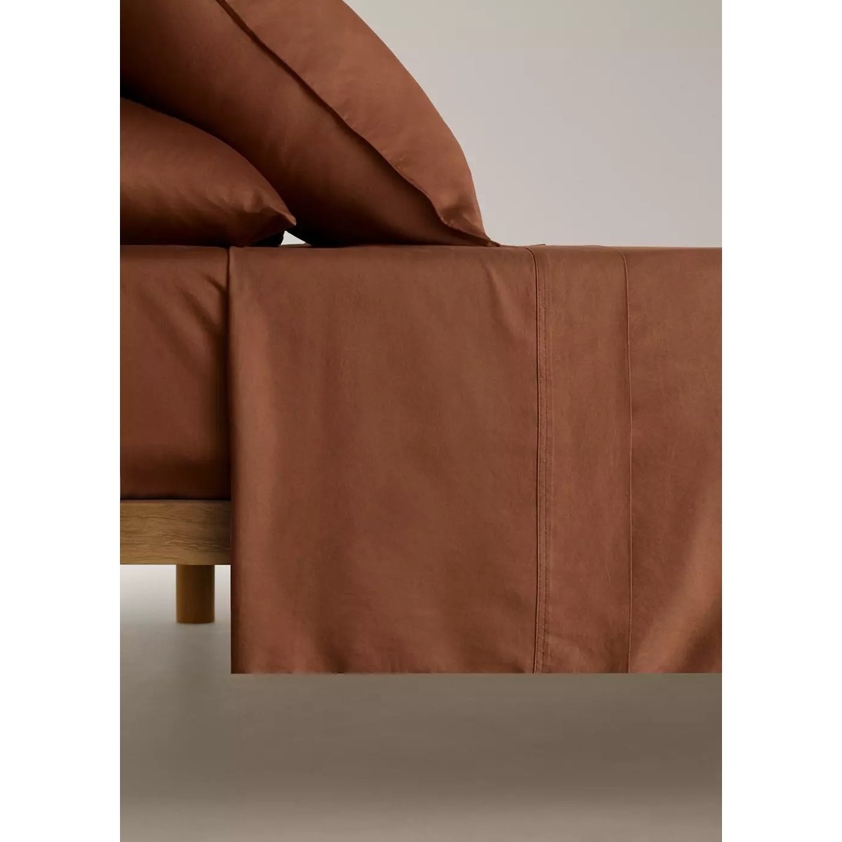 Drap plat en 100 % coton satin Lit 150/160 cm caramel, MANGO HOME