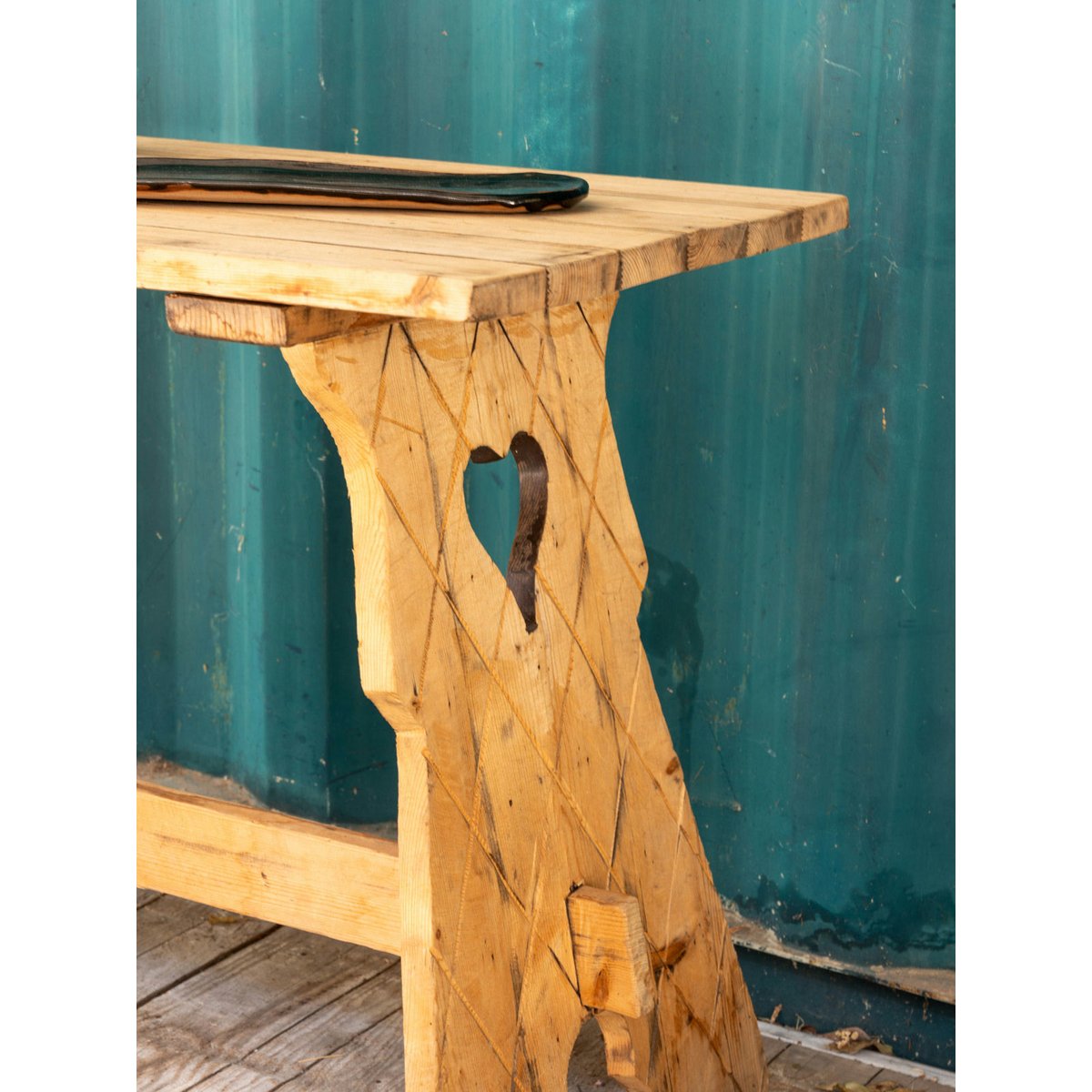 Table d'appoint en bois Francine N°1089 - Bon état bois clair, DEBONGOUT