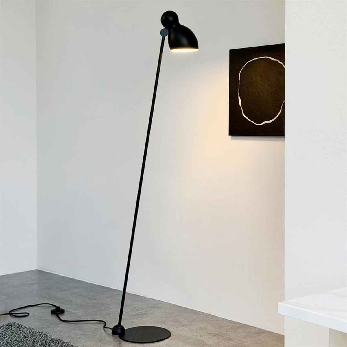 Lampadaire en métal noir LUDO noir, DYBERG LARSEN