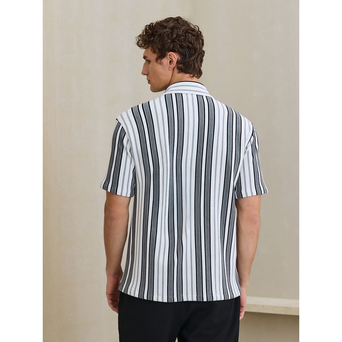 Chemise en jersey brodée à manches courtes gris/blanc, NEXT