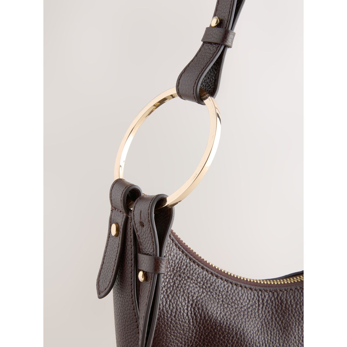 Sac bourse avec éléments en métal marron chocolat, NEXT