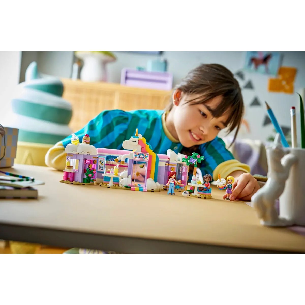 Le café licorne multicolore, LEGO