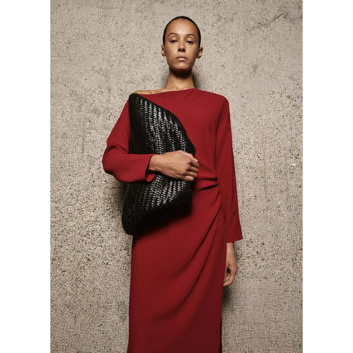 Robe col bateau froncée rouge, MANGO
