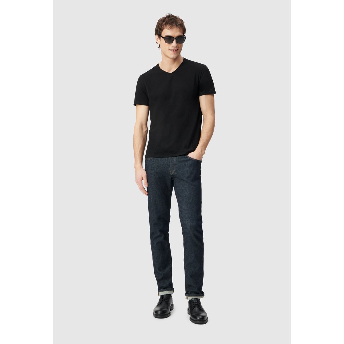 Tee-shirt col V L'Essentiel noir, IKKS