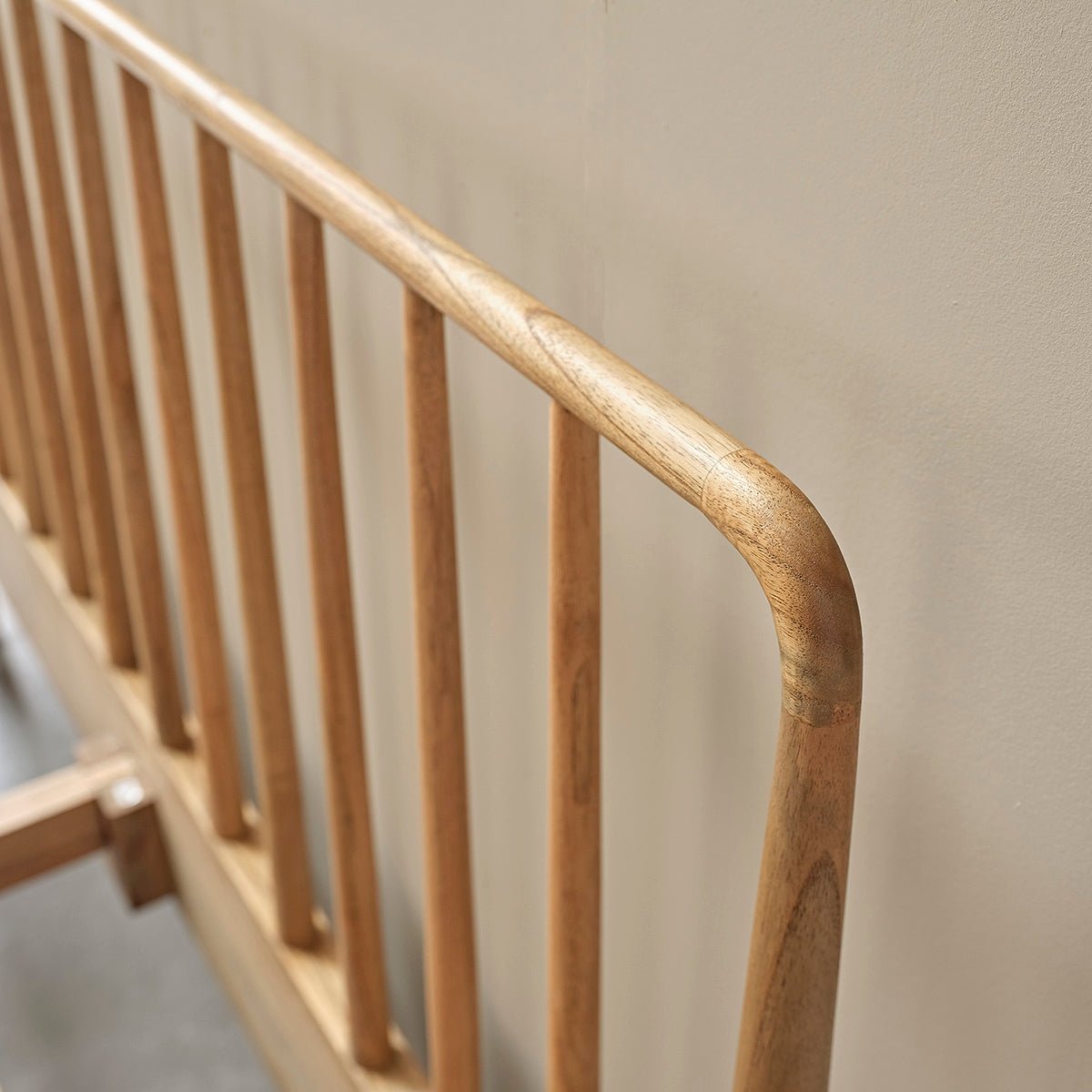Lit en bois mindi massif 160 cm avec sommier ESMEE naturel, BERAH GETAH