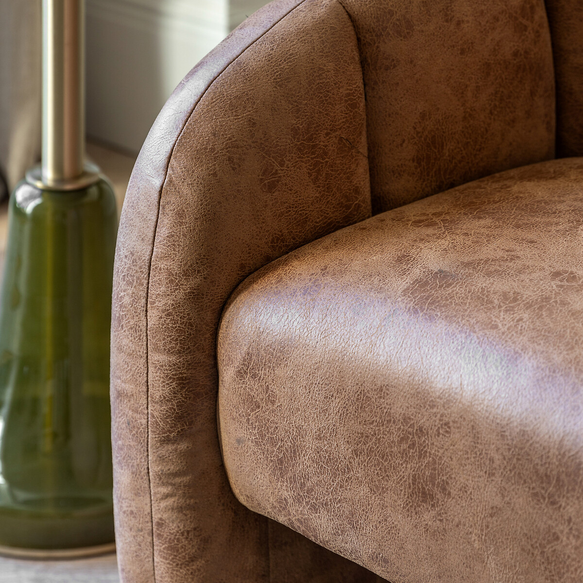 Carleton Quilted Antique Leather Mid-Century Tub Chair brown , ÉDITÉ