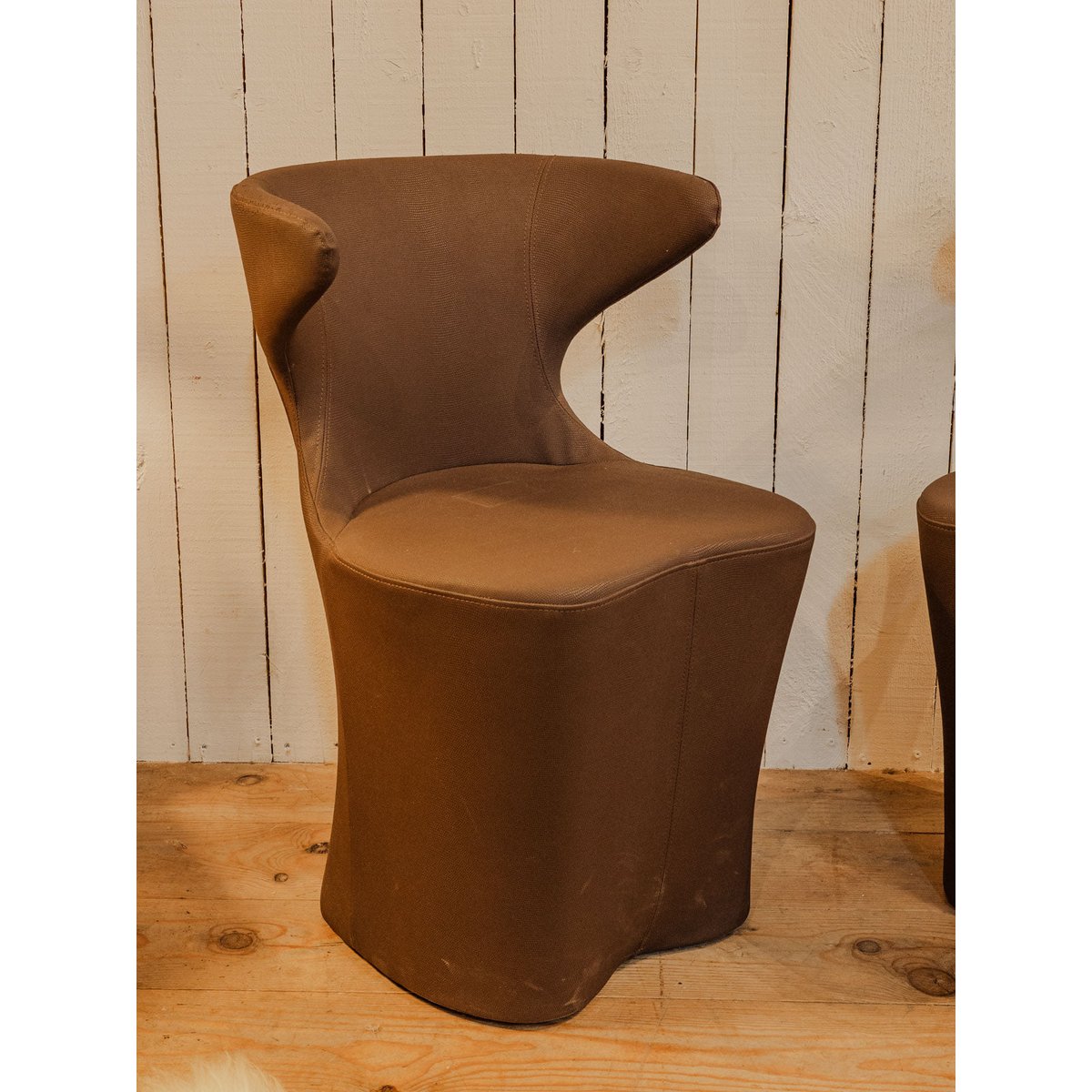 Paire de fauteuils marron Jakob N°703 - Bon état marron, DEBONGOUT
