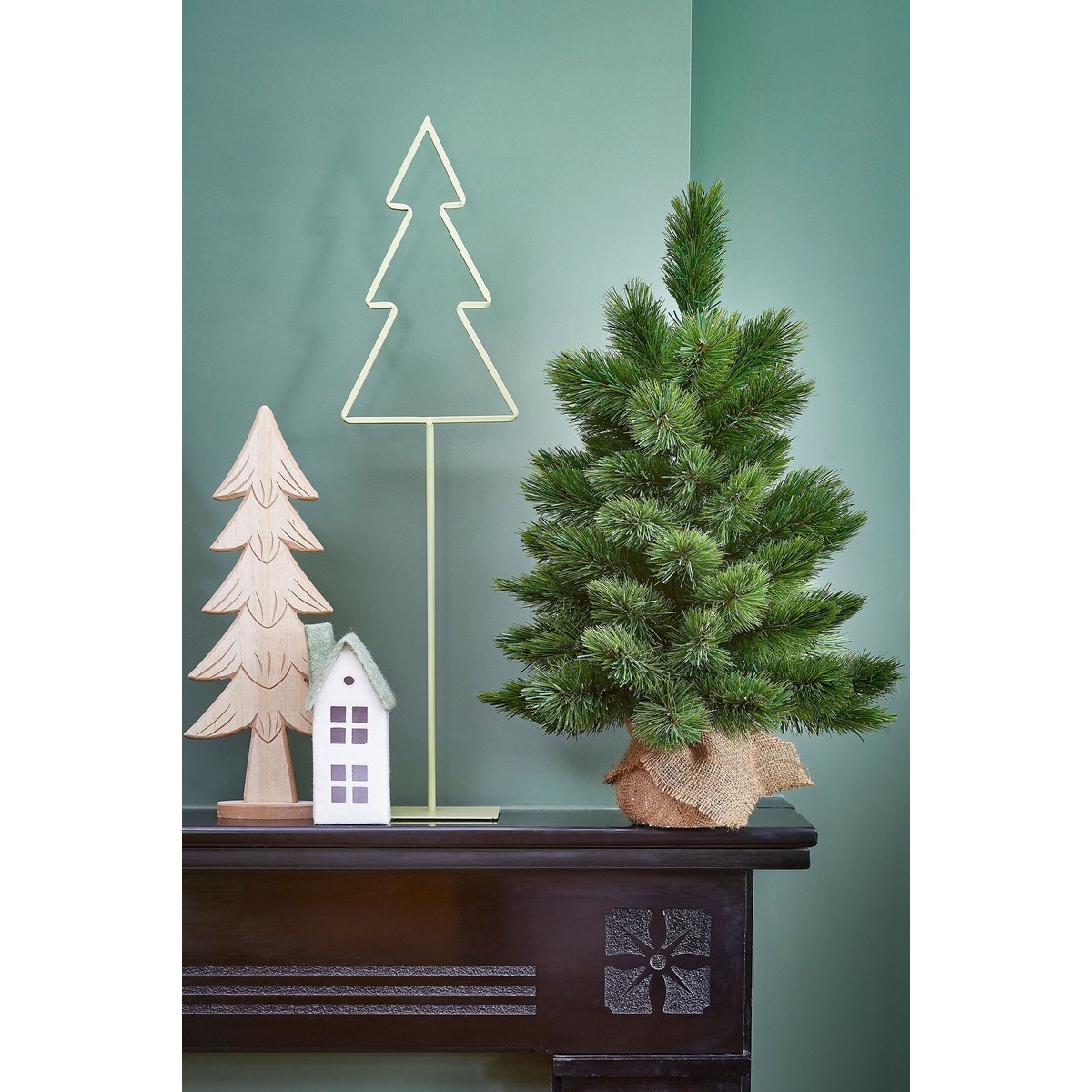 Sapin de Noël artificiel dans un sac en jute CAMDEN vert, TRIUMPH TREE