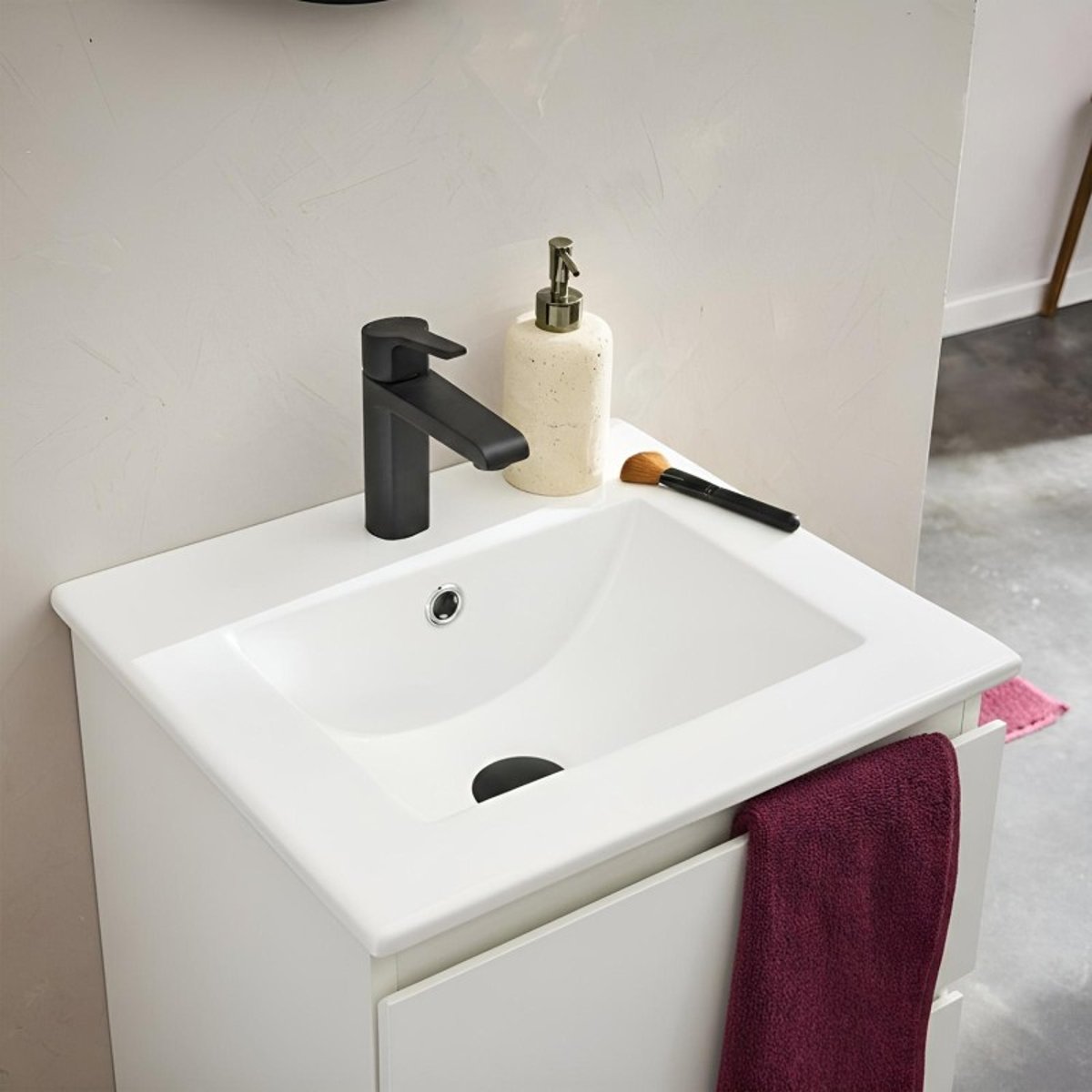 Meuble vasque 45cm et robinet noir SORRENTO blanc satiné, MOB IN