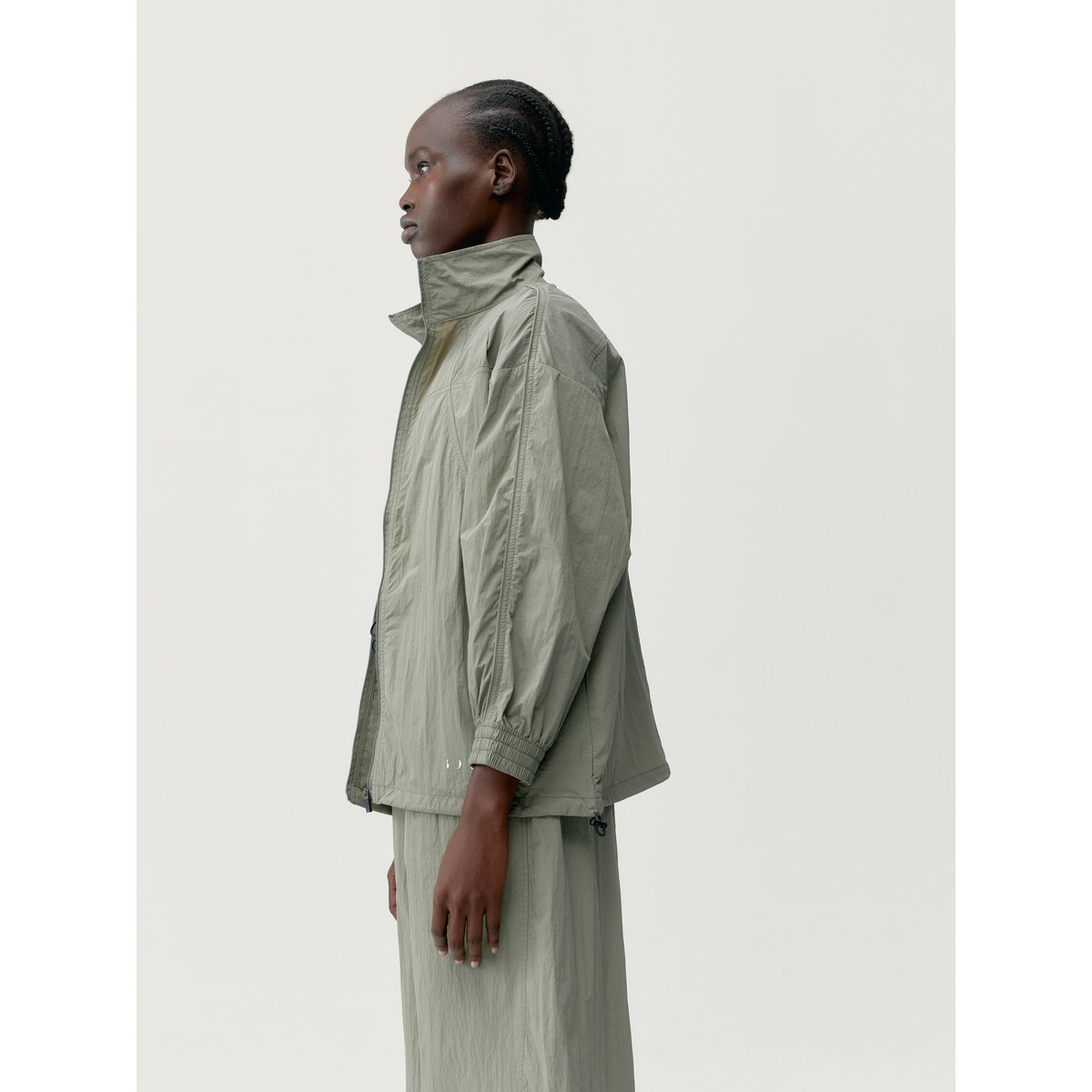 Veste de sport zippée Performance Athleisure AMARA vert grisâtre, BORN
