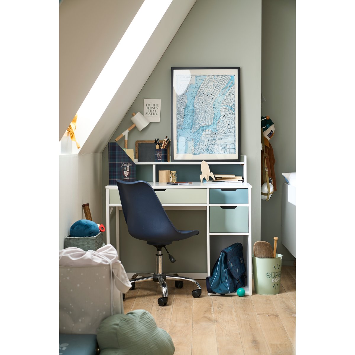 Chaise de bureau primaire à roulettes bleu marine, VERTBAUDET