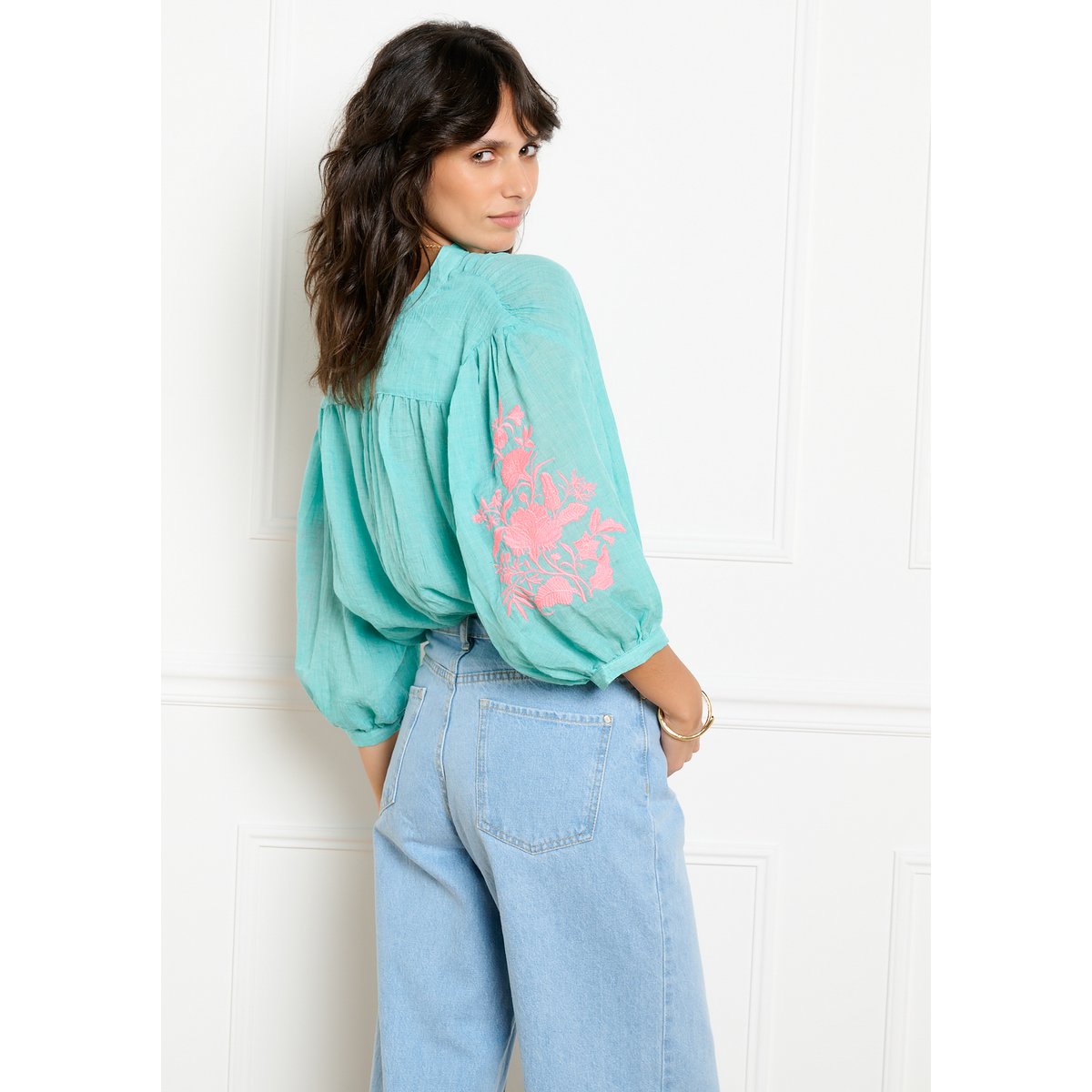 Blouse brodée coupe fluide turquoise, LOLALIZA