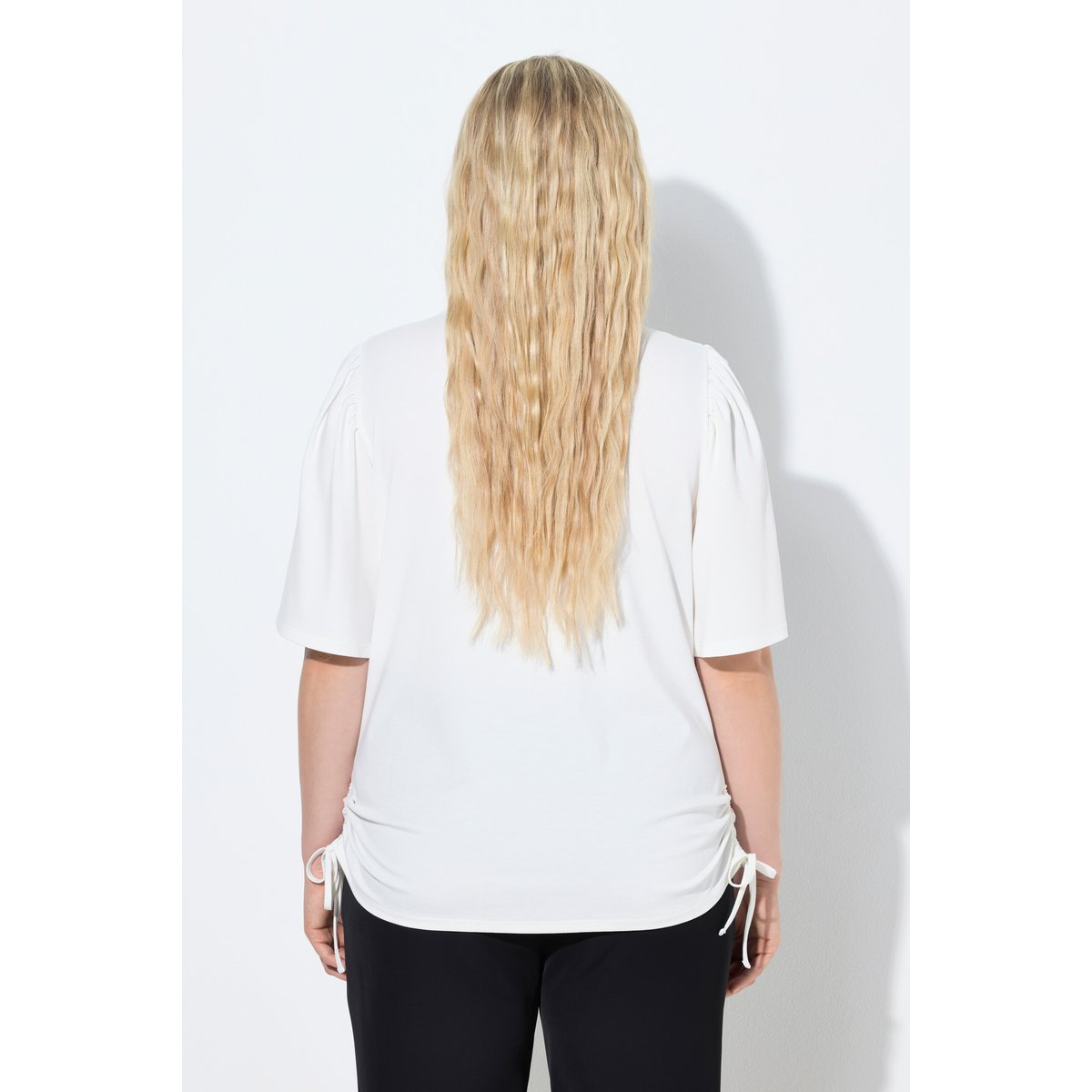 T-shirt décolleté en V et manches courtes blanc cassé, ULLA POPKEN