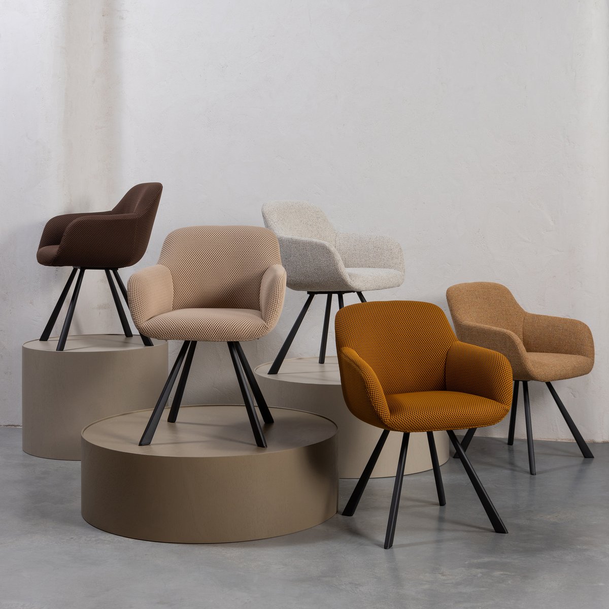 Chaise de table en tissu JUNO jaune, WOOOD